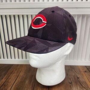 Nike Cincinnati Reds Hat Cap Strap Back Black Legacy 91 Dri-Fit Men MLB Baseball